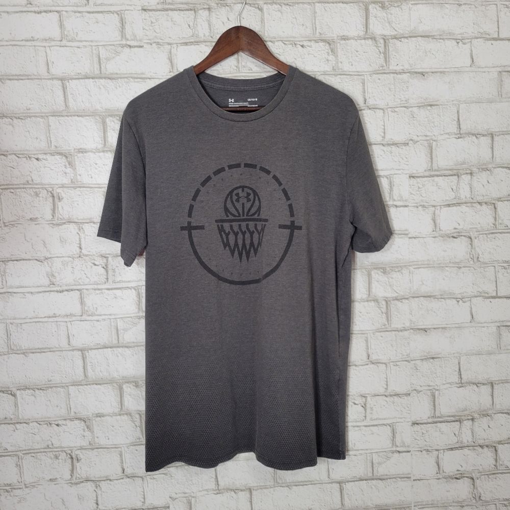 Under Armour‎ gray basketball tee